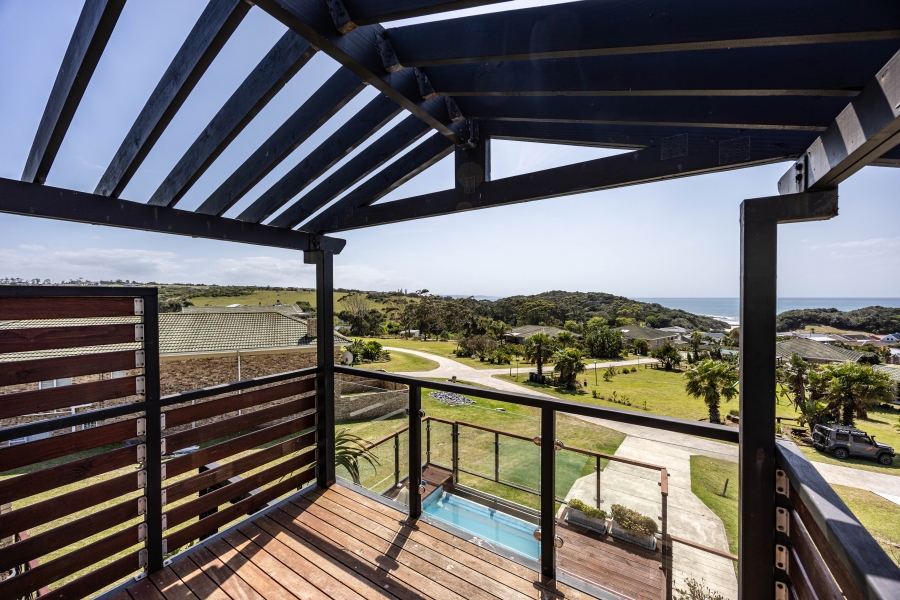 4 Bedroom Property for Sale in Four Seasons Eastern Cape